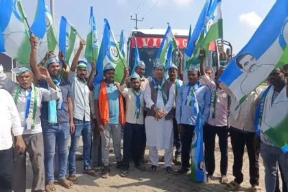 नालंदा: पटना में संवैधानिक अधिकार रैली के लिए नालंदा से कार्यकर्ताओं का जत्था हुआ रवाना  31