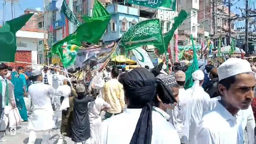 कैमुर: ईद मिलादुन्नबी के मौके पर निकाला गया जुलूस  3