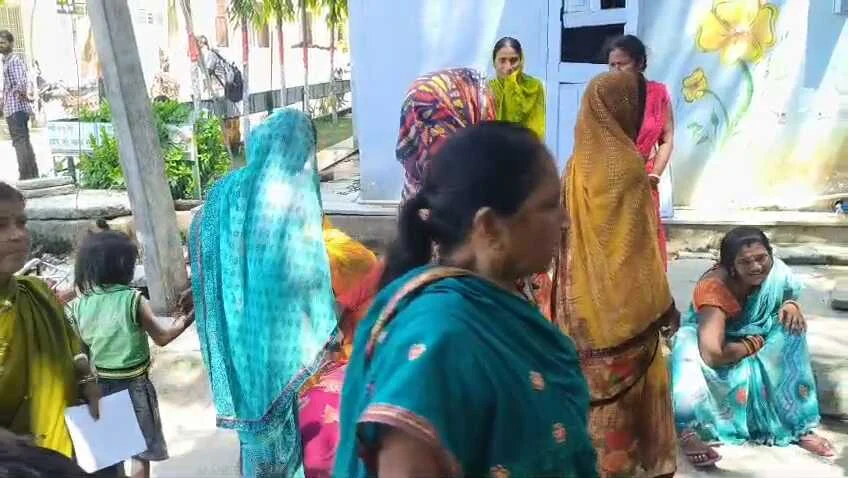 बेगूसराय में अलग-अलग सड़क दुर्घटना में दो युवक की मौत, एक युवक गंभीर रूप से घायल, घटना के बाद परिजनों में मचा कोहराम 1