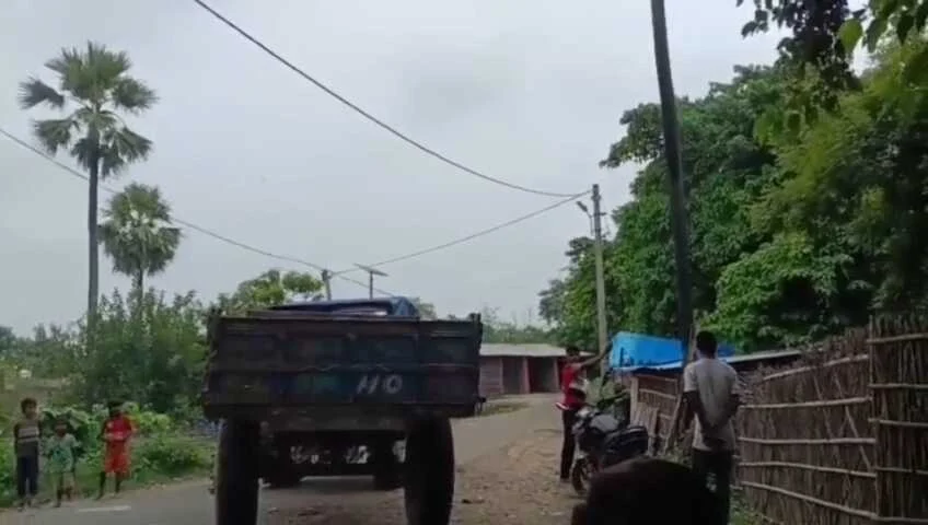 समस्तीपुर: बूढ़ी गंडक नदी से अवैध बालू खनन जारी, प्रशासन मौन,खानपुर थाना छेत्र में बालू माफियाओं का बोलबाला 4