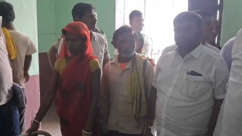 समस्तीपुर: निजी अस्पताल में एक प्रसव पीड़ित  महिला को आर्थिक खोषण के लिए एक सप्ताह तक रखा बंधक, आरजेडी विधायक की दखल के बाद मुक्त हुईं महिला 5