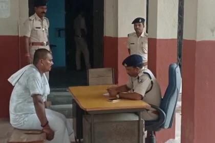 नालंदा में हत्या की साजिश रचने वाले तीन शूटर को ग्रामीणों ने पड़कर पुलिस के किया हवाले 15