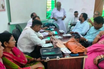 बीससुत्री की बैठक में स्वास्थ्य,शिक्षा,आंगनवाड़ी, नलजल समेत अन्य योजनाओं का छाया रहा मुद्दा 16