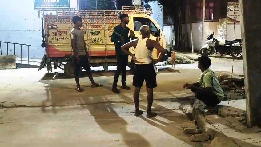 बेगूसराय में प्रेम प्रसंग में एक छात्रा ने गले में फंदा लगाकर आत्महत्या, इलाके में फैली सनसनी 1