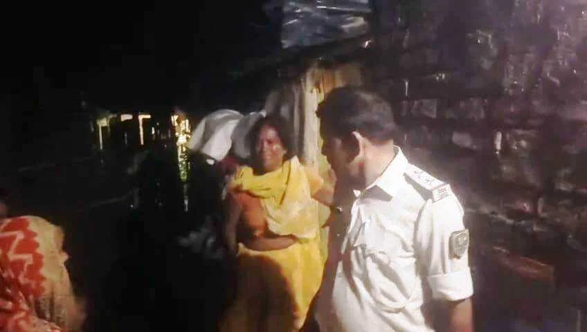 समस्तीपुर: एक युवक ने पारिवारिक कलह से तंग आकर फंदे से लटकर दिया जान, परिजनों में पसरा मातम 2