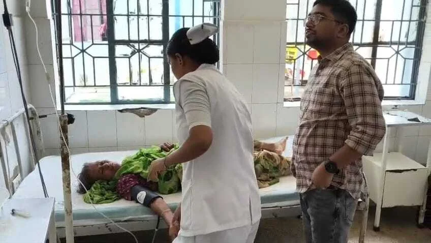 कैमूर: फूड प्वाइजनिंग से एक ही परिवार के पांच लोगों की हालत बिगड़ी,अस्पताल में भर्ती   2