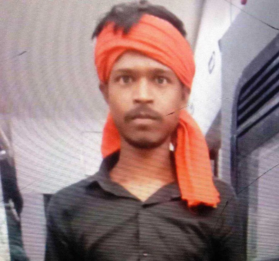 समस्तीपुर: एक युवक ने पारिवारिक कलह से तंग आकर फंदे से लटकर दिया जान, परिजनों में पसरा मातम 3