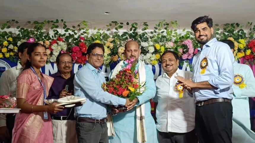 समस्तीपुर: लैंप लाइटिंग समारोह हर नर्स और स्वास्थ्यकर्मी के जीवन में विशेष महत्व रखता है -अख्तरुल इस्लाम शाहीन 1