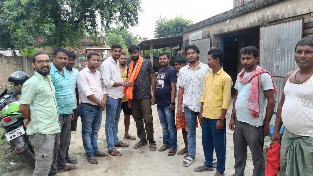 बेगूसराय के वीरपुर में पवन बने भाजपा युवा मोर्चा के मण्डल अध्यक्ष, कार्यकर्ताओं में खुशी 2