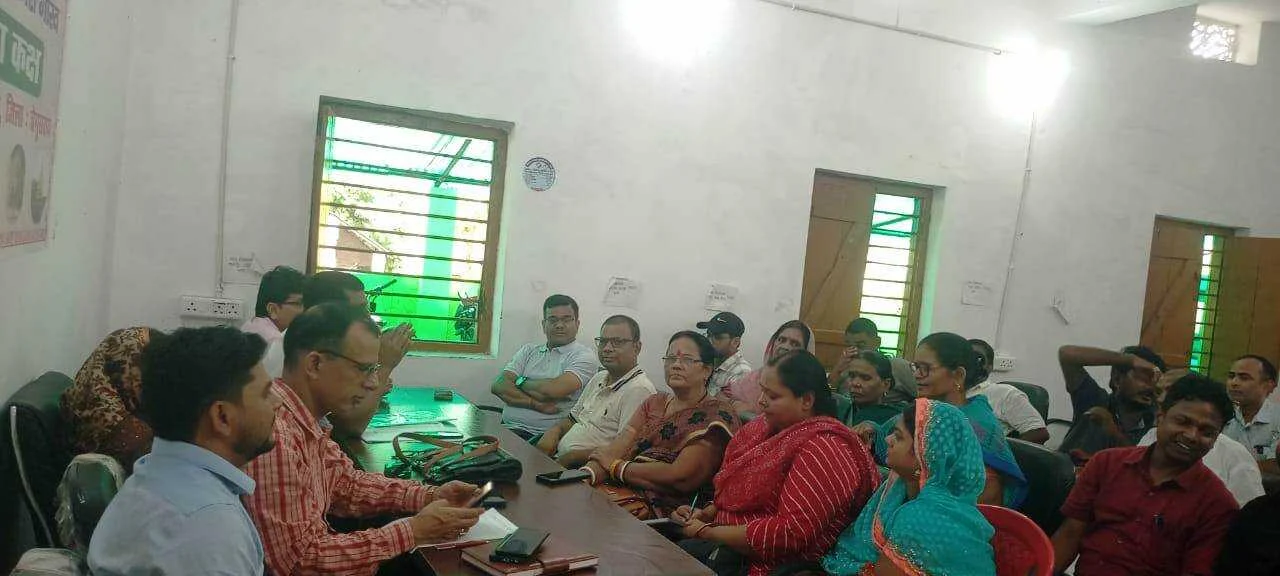 वीरपुर प्रखंड के पंचायत समिति की बैठक में लगी सवालों की बौछार 3