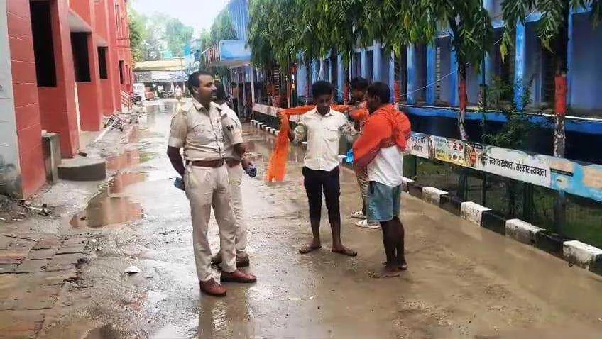 बेगूसराय मे पानी भरे गड्ढे मे डुबने से एक पांच वर्षीय बच्चे की मौत, परिजनों का रो रो कर हुआ बुरा हाल 2