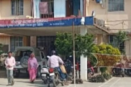 वीरपुर में अज्ञात चोरों ने दरवाजे से उड़ाया बाइक, पीड़ित ने आवेदन देकर की शिकायत 24