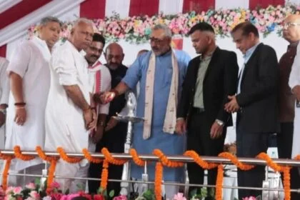 बिहार में एवं बिहार के बेगूसराय जिले में समग्र विकास की बयार बह रही है, जब जब प्रधानमंत्री नरेन्द्र मोदी बिहार आते हैं तो बिहार को सौगात दे जाते हैं - गिरिराज सिंह 20