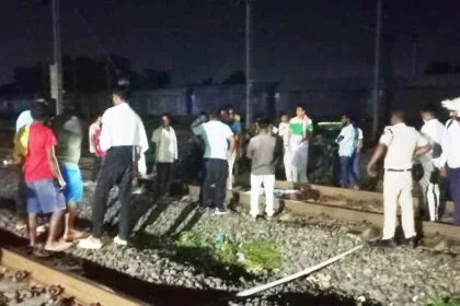 बछवाड़ा जंक्शन के गुमटी संख्या 22 बी के समीप ट्रेन के आगे कूदकर अज्ञात युवक ने दी जान 29