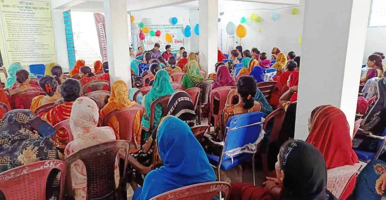 बेगूसराय जिले के वीरपुर में जीविका कर्मियों ने अपने कार्यो को लेकर किया वार्षिक आम सभा का आयोजन 2