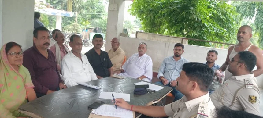 बेगूसराय के वीरपुर थाना में दुर्गा पूजा को लेकर शांति समिति की बैठक आयोजित, पूजा समिति को दिए गये कई निर्देश 1