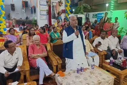 तेजस्वी के सभा से अपशब्द पर भड़के मंत्री श्रवण कुमार, बोले सत्ता भोगने वालों का बिहार की संस्कृति से कोई लेना-देना नहीं 27