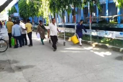 बेगूसराय मे चलती ट्रेन के इमरजेंसी खिड़की से गिरने से हैदराबाद की एक छात्रा की मौत 18