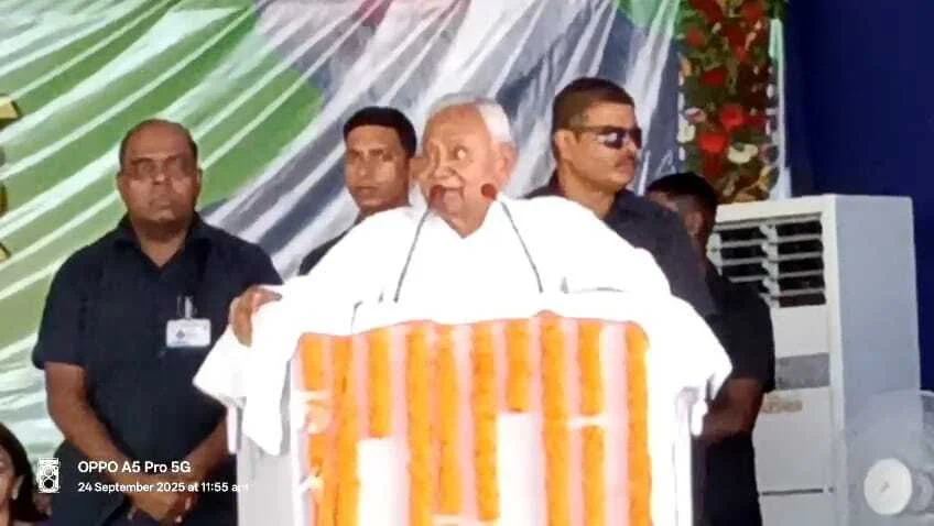 कैमूर पहुंचे बिहार सीएम नीतीश कुमार, कैमूर को दिए 980 करोड़ की सौगात 1