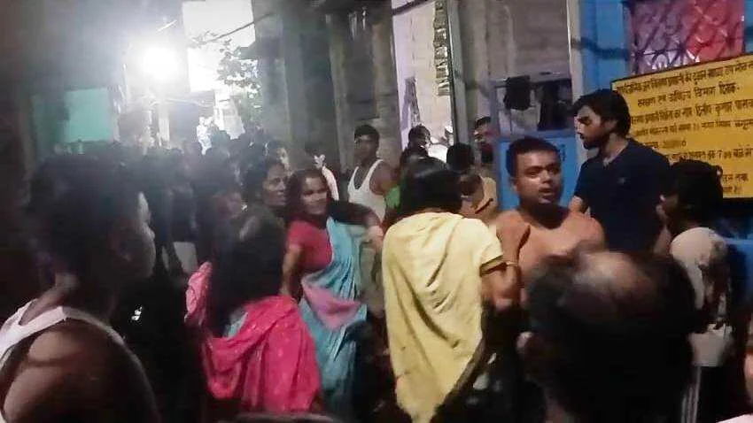 बेगूसराय में नाली का गंदा पानी बहाने से मना करने पर दबंगों ने घर में घुसकर पूरे परिवार को किया जमकर पिटाई 2