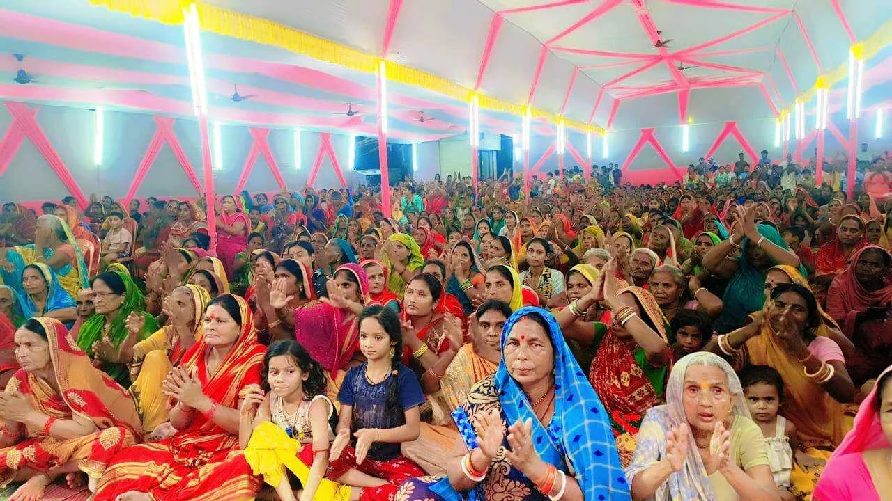 मनुष्य से जीवन में जाने-अनजाने प्रतिदिन कई पाप होते हैं, उनका ईश्वर के समक्ष प्रायश्चित करना ही एकमात्र मुक्ति पाने का उपाय है:- प्रेमाचार्य पीताम्बरजी महाराज 4