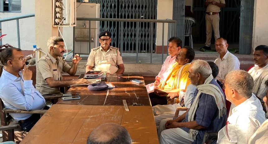 भगवानपुर थाना परिसर में दुर्गा पूजा को लेकर शांति समिति की बैठक आयोजित 1