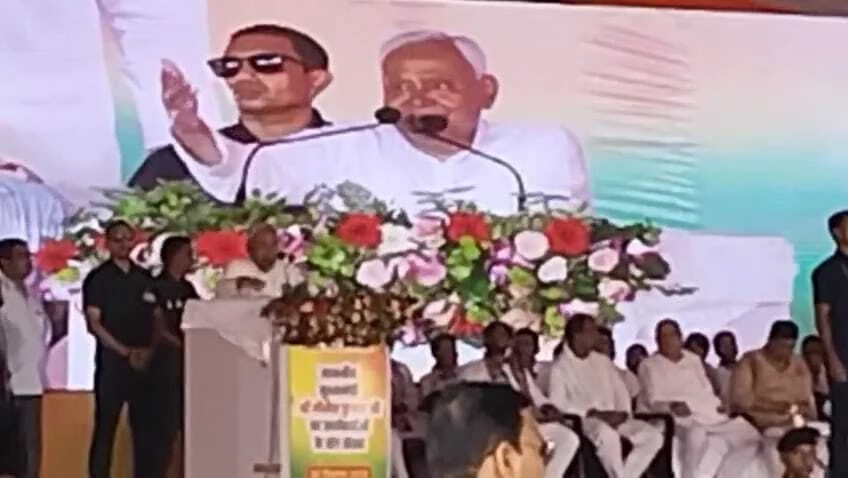 खगड़िया के पनसलवा हाई स्कूल में 519 करोड़ 66 लाख रुपये के 256 विकास योजनाओं का किया उद्घाटन 1