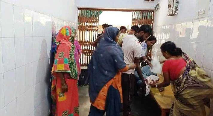 बेगूसराय के वीरपुर में अनियंत्रित बाइक सवार ने पिअकप में मारी ठोकर, बाइक चालक समेत सवार घायल 1