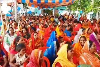 बेगूसराय में जीविका के सदस्य को राशि मिलते ही चेहरे पर खुशी 4