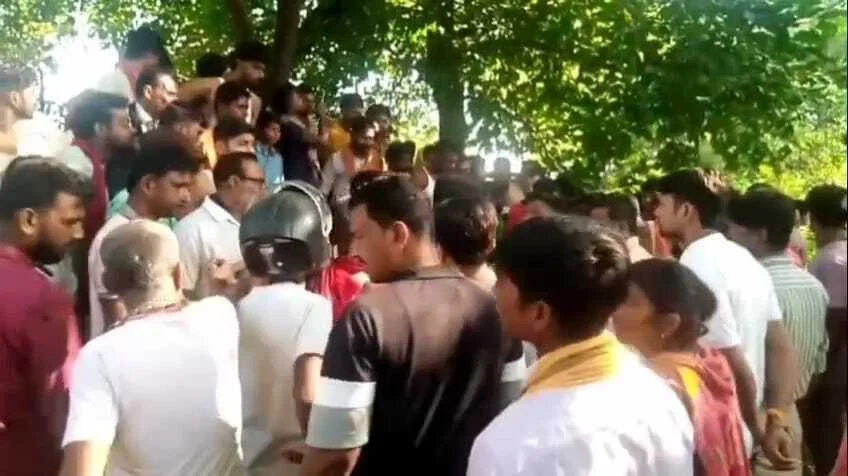 बेगूसराय के बुढ़ी गंडक से एक पंच का शव हुआ बरामद, परिजन में मचा कोहराम, हत्या की आंशका 1