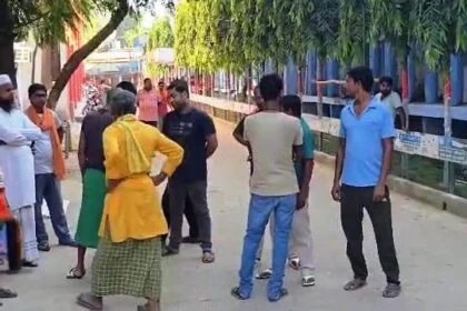 बेगूसराय में रफ्तार का कहर,पिकअप ने बाइक सवार मजदुर को कुचला, मजदुर की घटना स्थल पर हुई मौत, परिजनों में मचा कोहराम 26