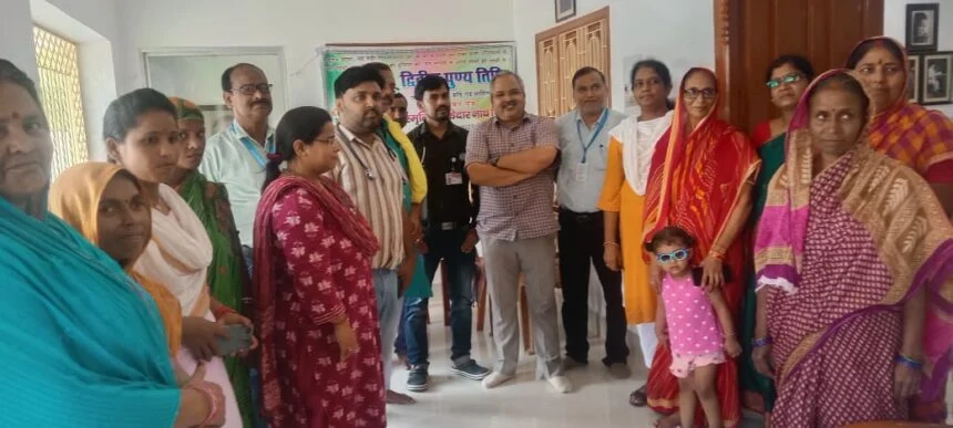 एसपीओ यूनिसेफ पटना डा निर्भय नाथ मिश्रा ने किया सिमरिया गांव में स्वास्थ्य विभाग के कार्यों का निरीक्षण 1