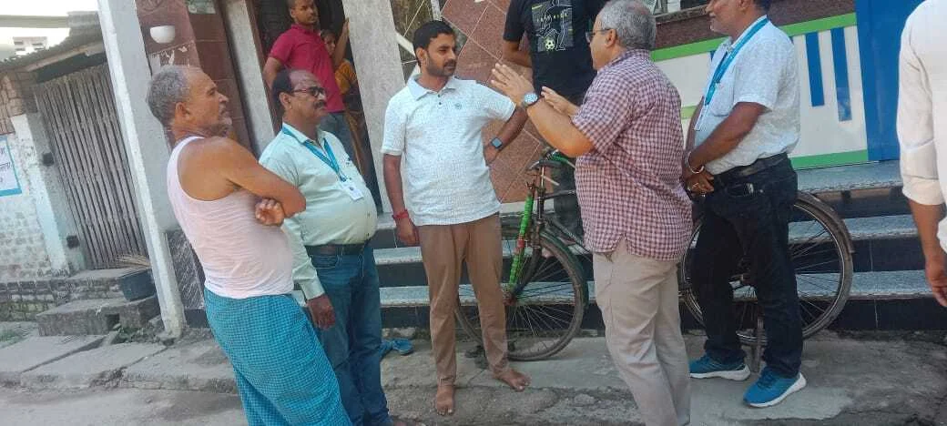 एसपीओ यूनिसेफ पटना डा निर्भय नाथ मिश्रा ने किया सिमरिया गांव में स्वास्थ्य विभाग के कार्यों का निरीक्षण 3