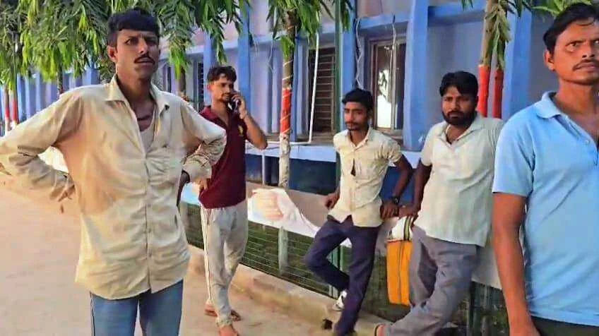 प्रेमी की धोखाधड़ी से आहत शादीशुदा महिला ने फांसी लगाकर अपनी जीवन लीला की समाप्त 3