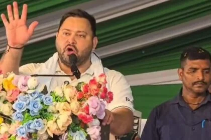 नितीश सरकार 10000 जीविका के माध्यम से देने की बात हो रही है वह वोट खरीदने का एक षड्यंत्र चलाया जा रहा है - तेजस्वी यादव 27