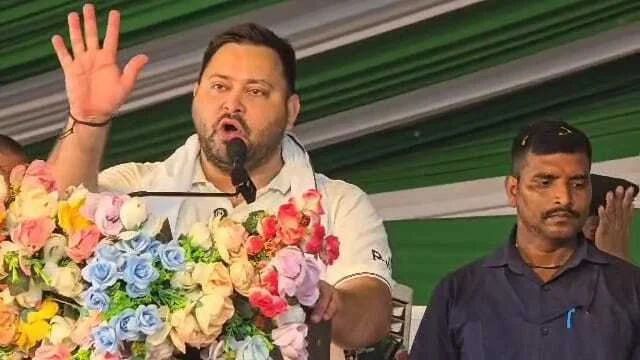 नितीश सरकार 10000 जीविका के माध्यम से देने की बात हो रही है वह वोट खरीदने का एक षड्यंत्र चलाया जा रहा है - तेजस्वी यादव 1