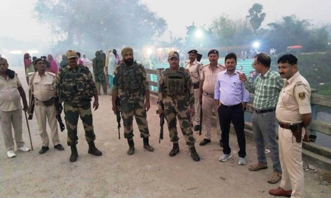 उद्याचलगामी भगवान भास्कर को अर्ध्य के साथ ही चार दिवसीय आस्था का महापर्व छठ संपन्न हुआ 3