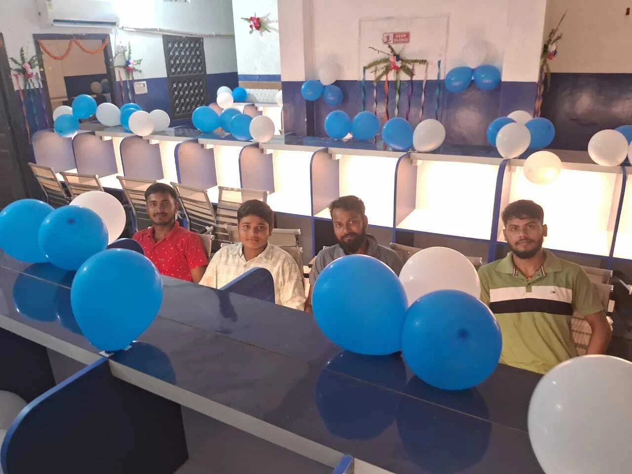 भगवानपुर प्रखंड के बनवारीपुर में पुस्तकालय का हुआ उदघाटन 3