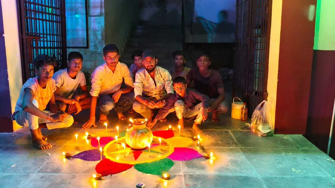 वीरपुर में छिट फुट घटनाओं को छोड़ दिपावली हर्षोल्लास के साथ हुआ संपन्न 3