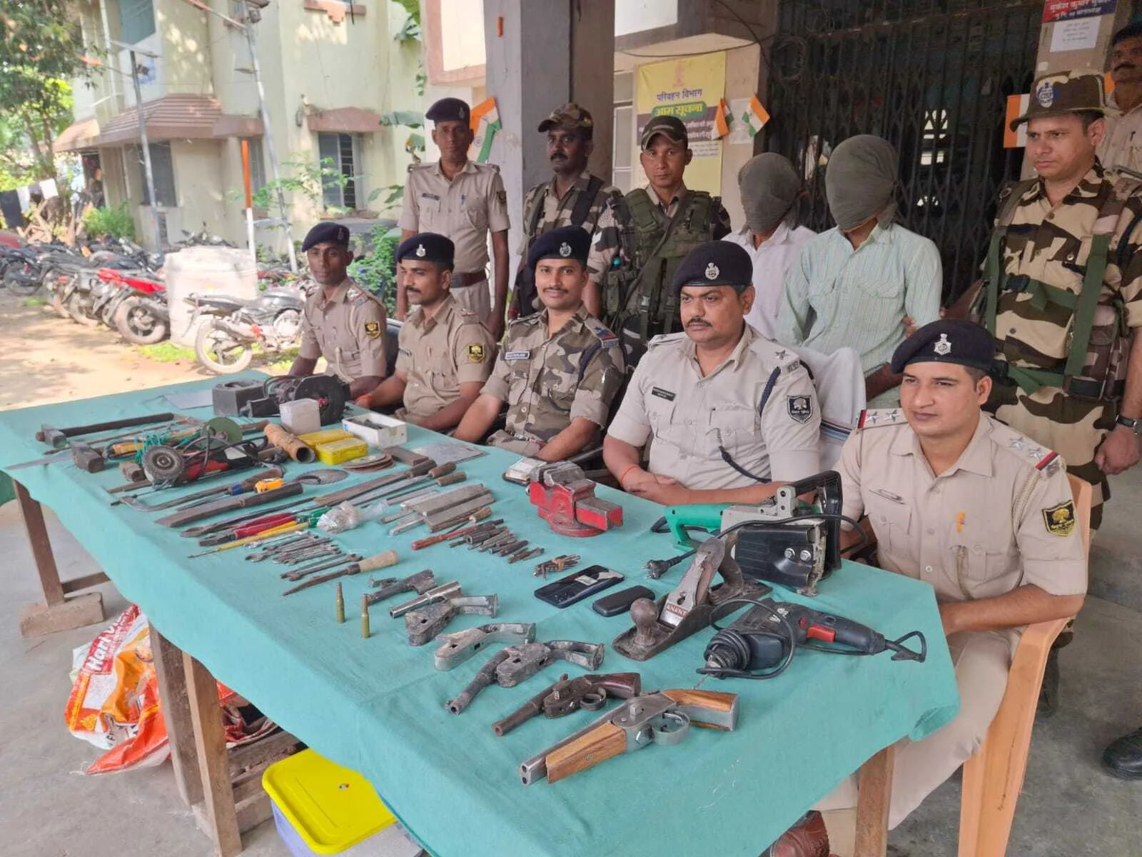 नालंदा की धरती पर पहलीं बाहर केंद्रीय गृहमंत्री अमित शाह का हो रहा है आगवन,बिहारशरीफ विधानसभा के श्रम कल्याण केंद्र के मैदान में शनिवार को करेंगे विशाल जनसभा को सम्बोधित 1