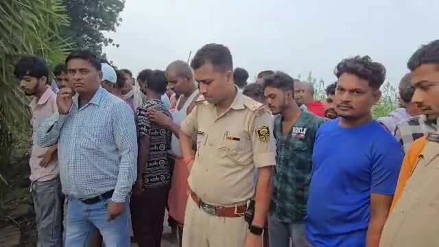 बेगूसराय में बेख़ौफ़ अपराधियों ने एक युवक को गोली मारकर निर्मम तरीके से हत्या कर शव को झाड़ी में फेंका, इलाके में फैली सनसनी 2