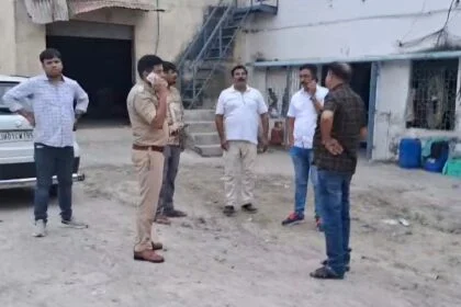 कैमुर: मोहनिया में दिनदहाड़े बाइक सवार तीन बदमाशों ने सीएसपी संचालक से हथियार के बल पर लूटे 2 लाख रुपये और लैपटॉप 16