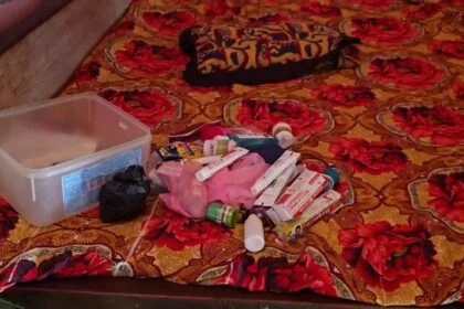 बेगूसराय में बेखौफ चोरों ने एक ही रात में चार घरों को बनाया निशाना, लाखों की संपत्ति चोरी कर हुआ फरार  22