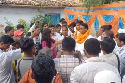 समस्तीपुर:विधानसभा चुनाव के दौरान एनडीए प्रत्याशी आचार संहिता की उड़ा रहे हैं छज्जियां,सत्ताधारी प्रत्याशी के पक्ष में पदाधिकारी साधे हैं चुप्पी 28