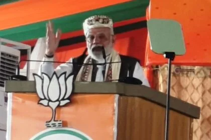 प्रधानमंत्री नरेंद्र मोदी ने पूर्व मुख्यमंत्री और समाजवादी नेता भारत रत्न कर्पूरी ठाकुर की धरती समस्तीपुर से मिशन बिहार की शुरुआत 33