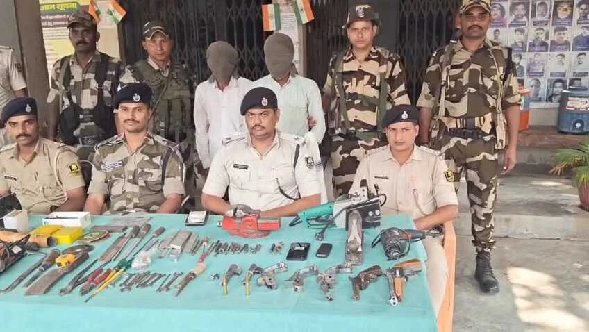 नालंदा पुलिस की बड़ी कार्रवाई: सोहसराय थाना क्षेत्र में मिनी गन फैक्ट्री का भंडाफोड़, पिता-पुत्र गिरफ्तार 1