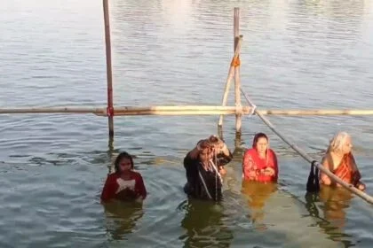 नालंदा में नहाय-खाय के साथ चार दिवसीय छठ महापर्व का शुभारंभ, लोक आस्था के महापर्व छठ की हुई शुरुआत 16