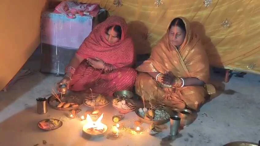 नालंदा: छठ महापर्व के दूसरे दिन ‘खरना’ के मौके पर बड़गांव सूर्य नगरी और औगांरी धाम में उमड़ा आस्था का सैलाब 1