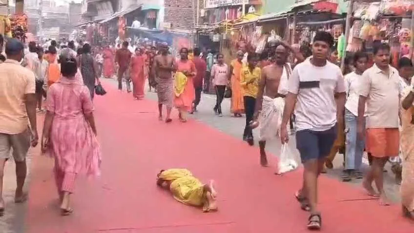 नालंदा: छठ महापर्व के दूसरे दिन ‘खरना’ के मौके पर बड़गांव सूर्य नगरी और औगांरी धाम में उमड़ा आस्था का सैलाब 3