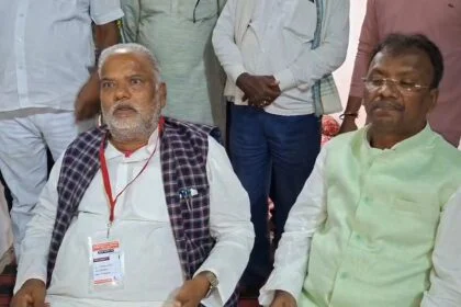 नालंदा: मोकामा की घटना पर मंत्री श्रवण कुमार ने कहा :- घटना निंदनीय और दुःखद बोले दोषियों पर होगी सख्त कार्रवाई 27